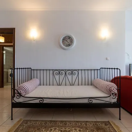 Essential * Kavala